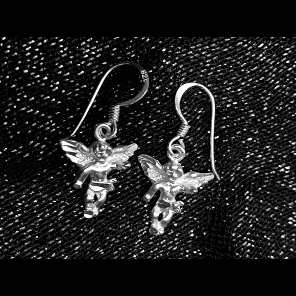Angel earrings. - Picture 2 of 2